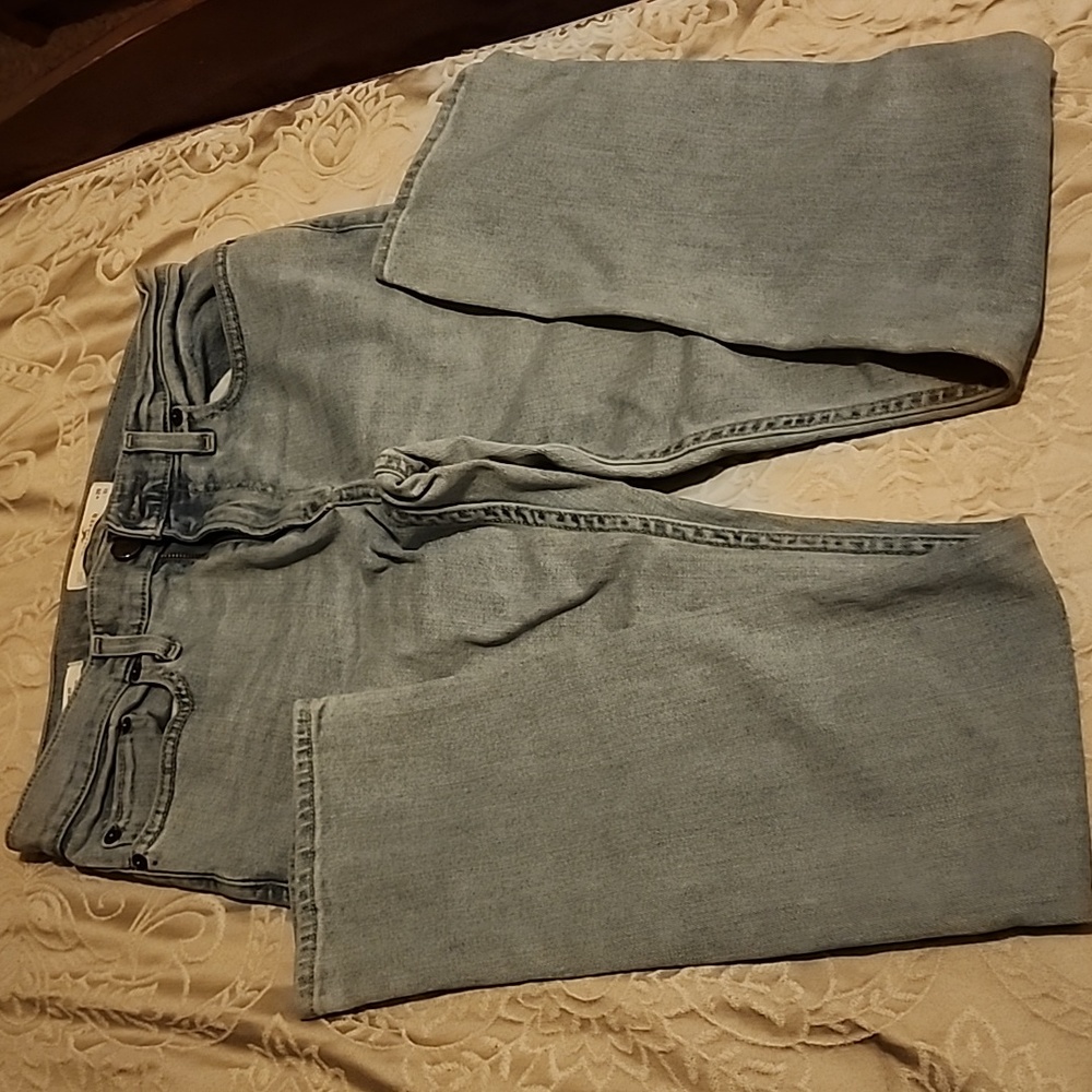 Mens Jean ....size 29/32....HOLLISTER brand..skinny fit..